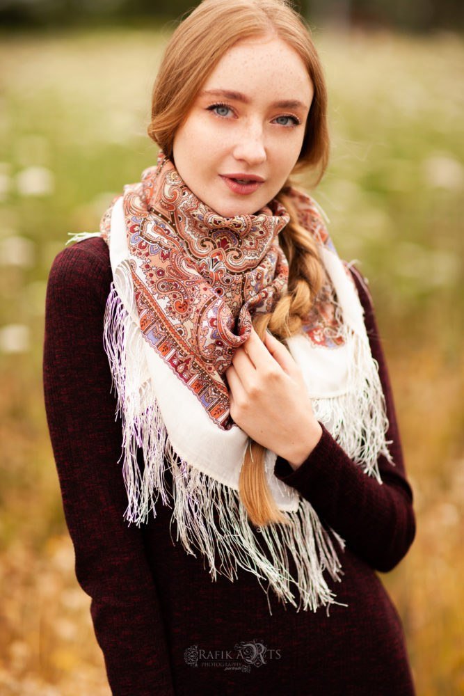 Wool shawl ''Russian beauty